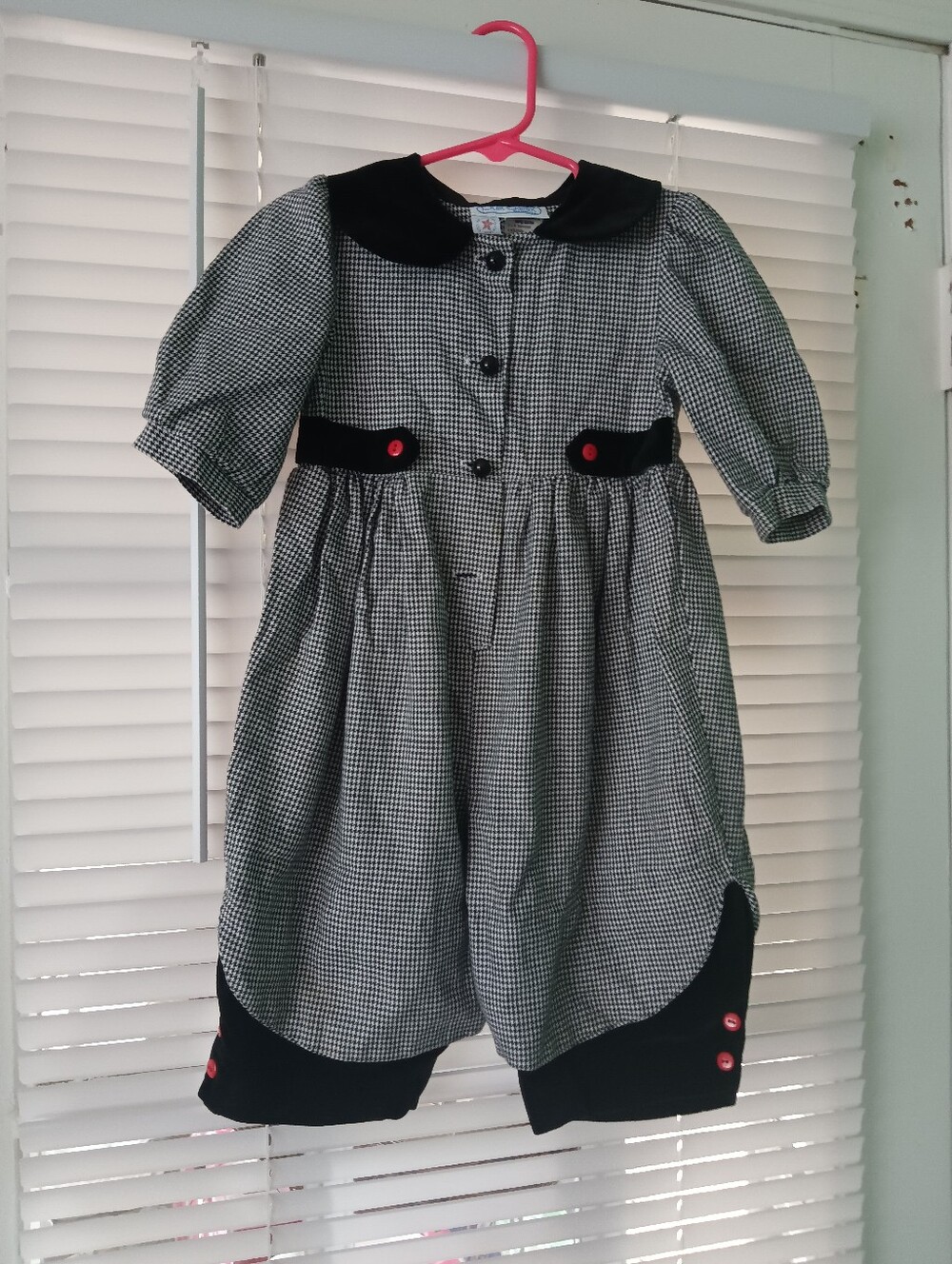 Vintage 80s/90s Petite Gamine 2T Girls romper jumpsuit made in USA